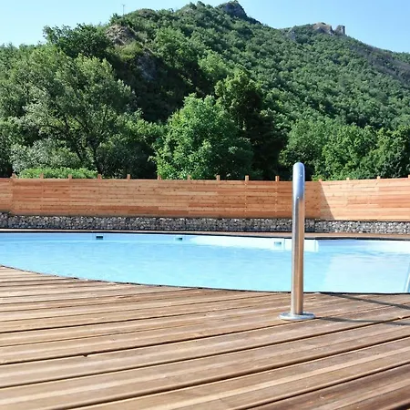 Du Bourg Campingplatz 2*